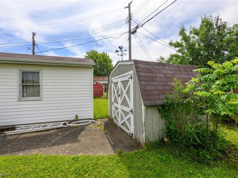 2400 40th Street NE, Canton, OH 44705 Photo 19