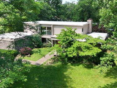 2049 Lakeside Drive, Lexington, KY 40502