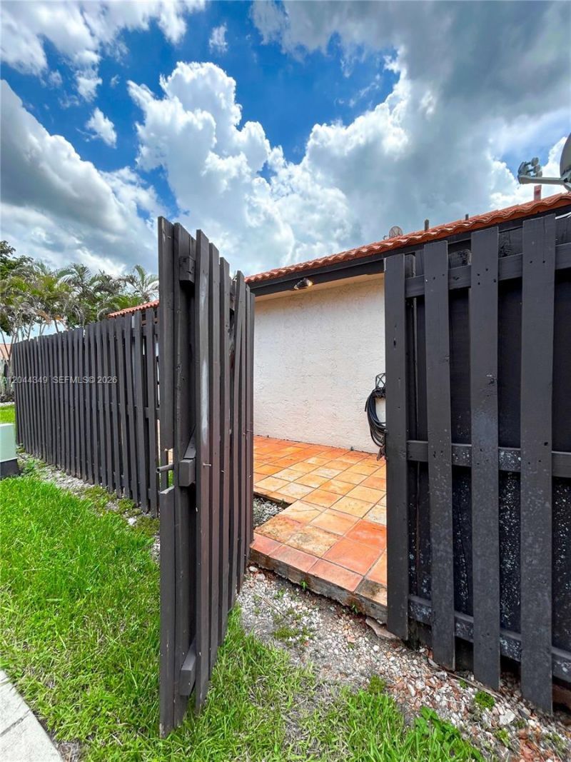 14970 SW 48th Ter , Unit 27G, Miami, FL 33185 Photo
