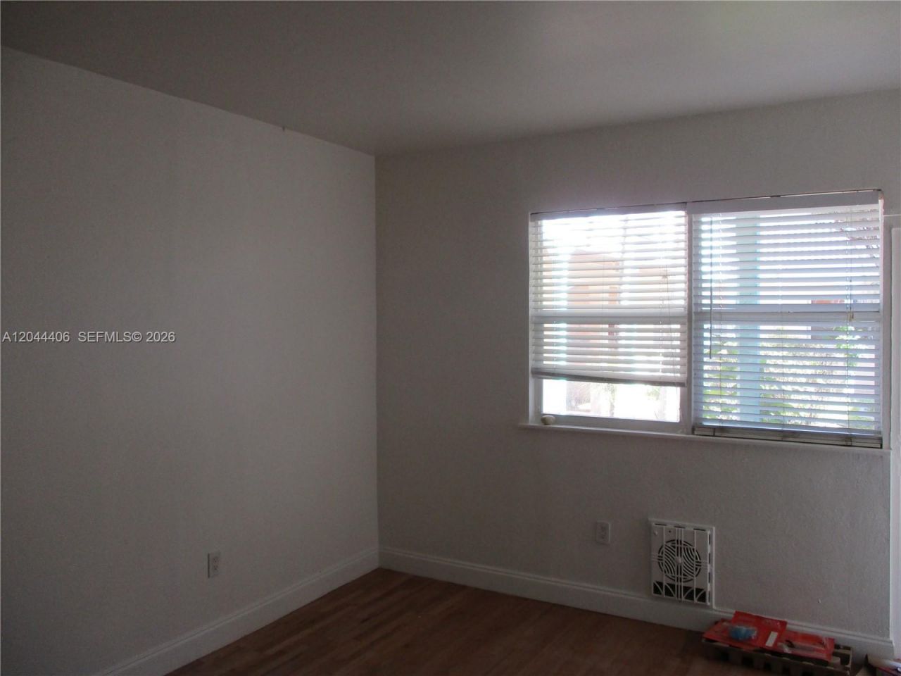 736 13th Street , Miami Beach, FL 33139 Photo