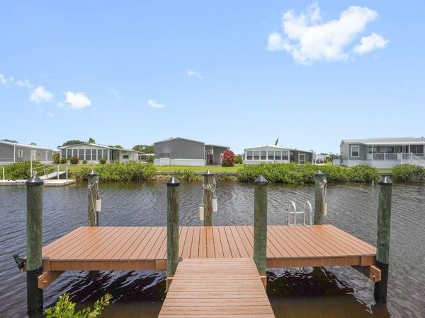 654 BLACKBURN BOULEVARD , NORTH PORT, FL 34287