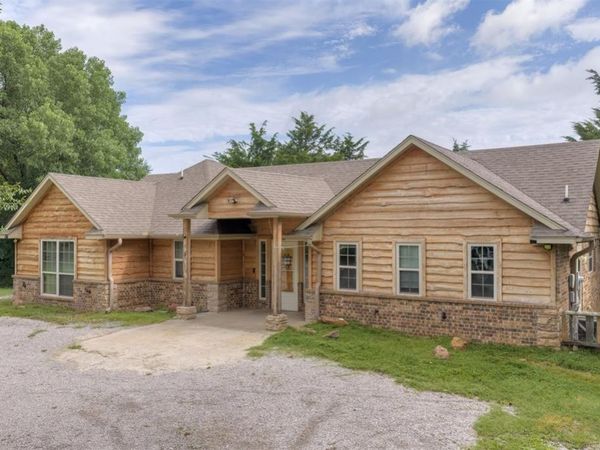 4000 N Country Club Road, Newcastle, OK 73065