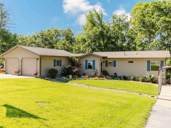 1295 S LAKESHORE Drive, Goreville, IL 62939