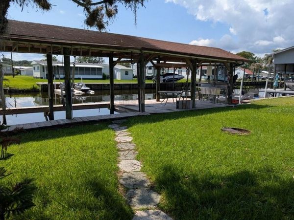 154 MOONLITE DRIVE , WELAKA, FL 32193