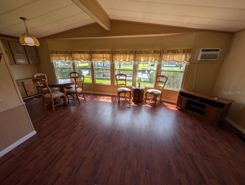 154 Moonlite Drive, Welaka, FL 32193 Photo