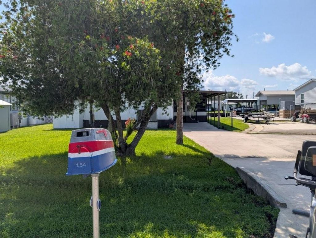 154 Moonlite Drive, Welaka, FL 32193 Photo