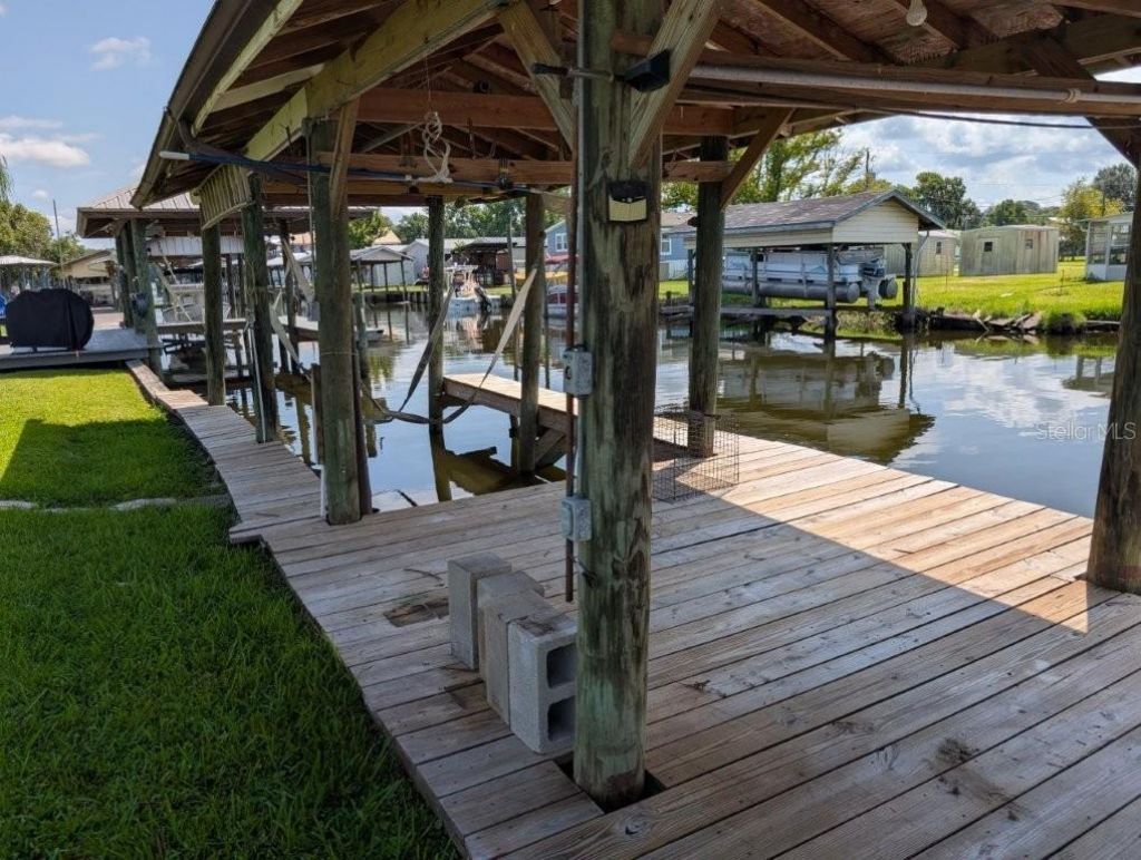 154 Moonlite Drive, Welaka, FL 32193 Photo