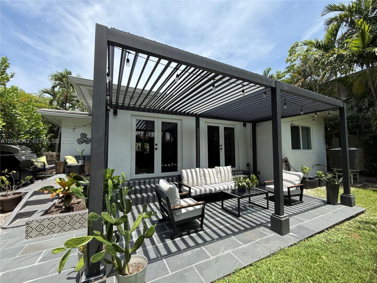 9008 Emerson Ave, Surfside, FL 33154 Photo