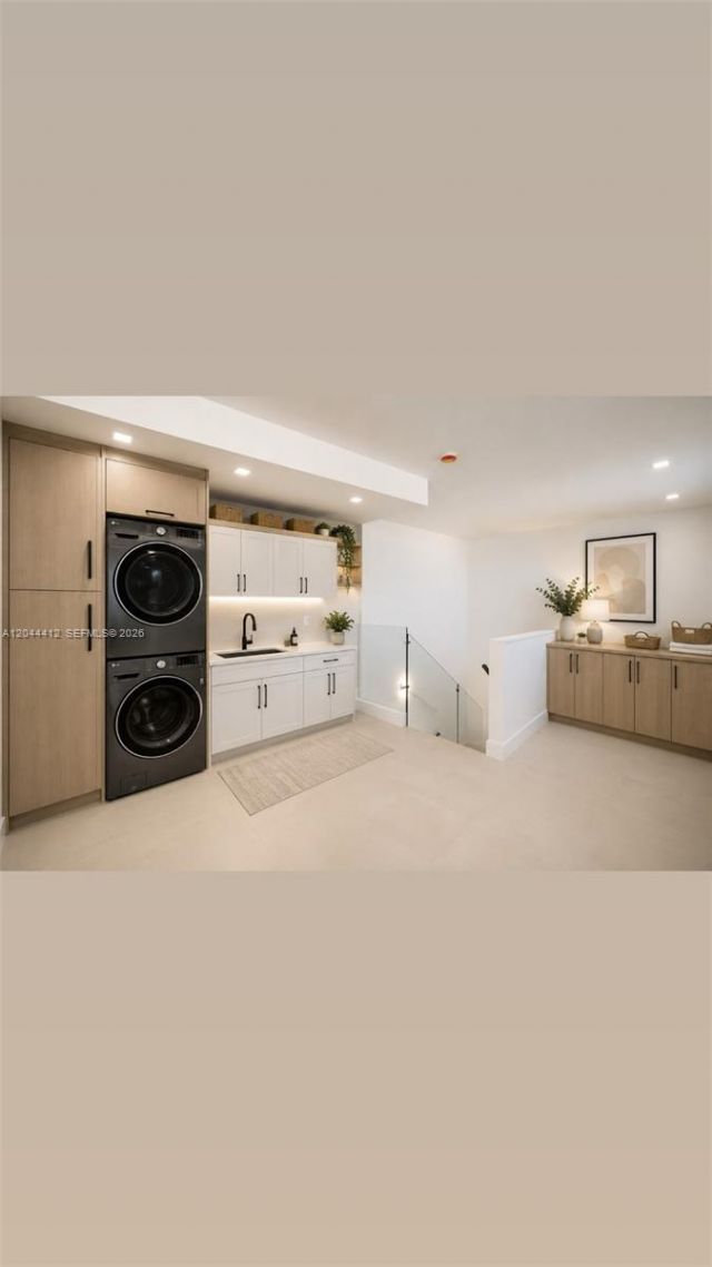 10381 NW 67th Ter , Doral, FL 33178 Photo