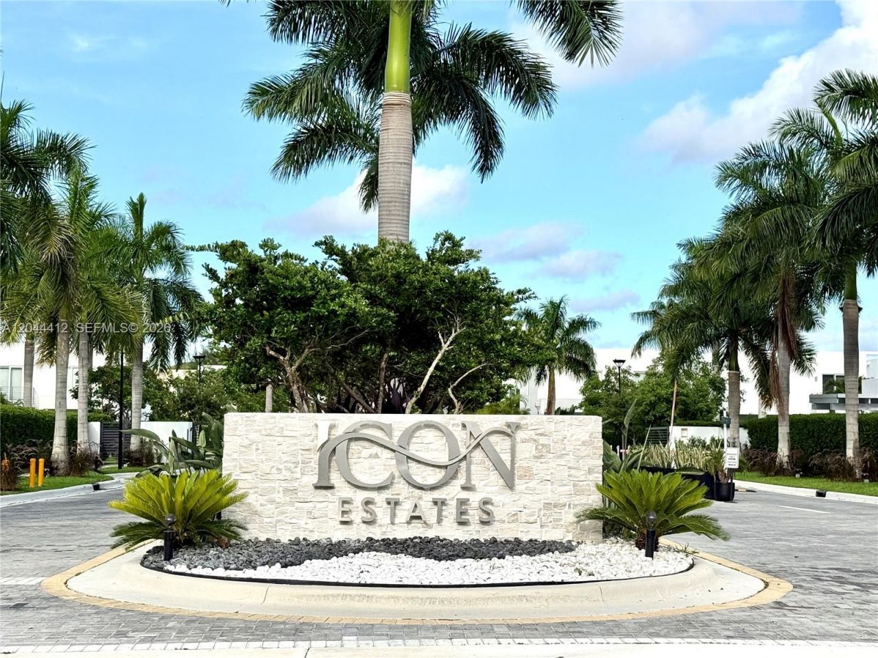 10381 NW 67th Ter , Doral, FL 33178 Photo