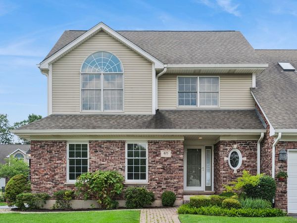 875 W Wilson Street, Palatine, IL 60067