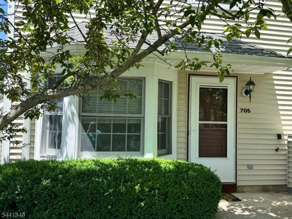 705 Bryant Dr, Independence, NJ 07840