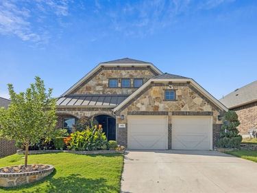 3012 Waterglen Drive, Fort Worth, TX 76244