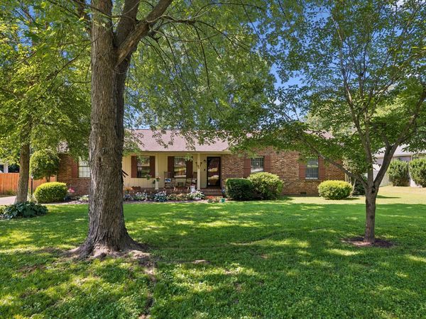 621 Teree Dr , Gallatin, TN 37066