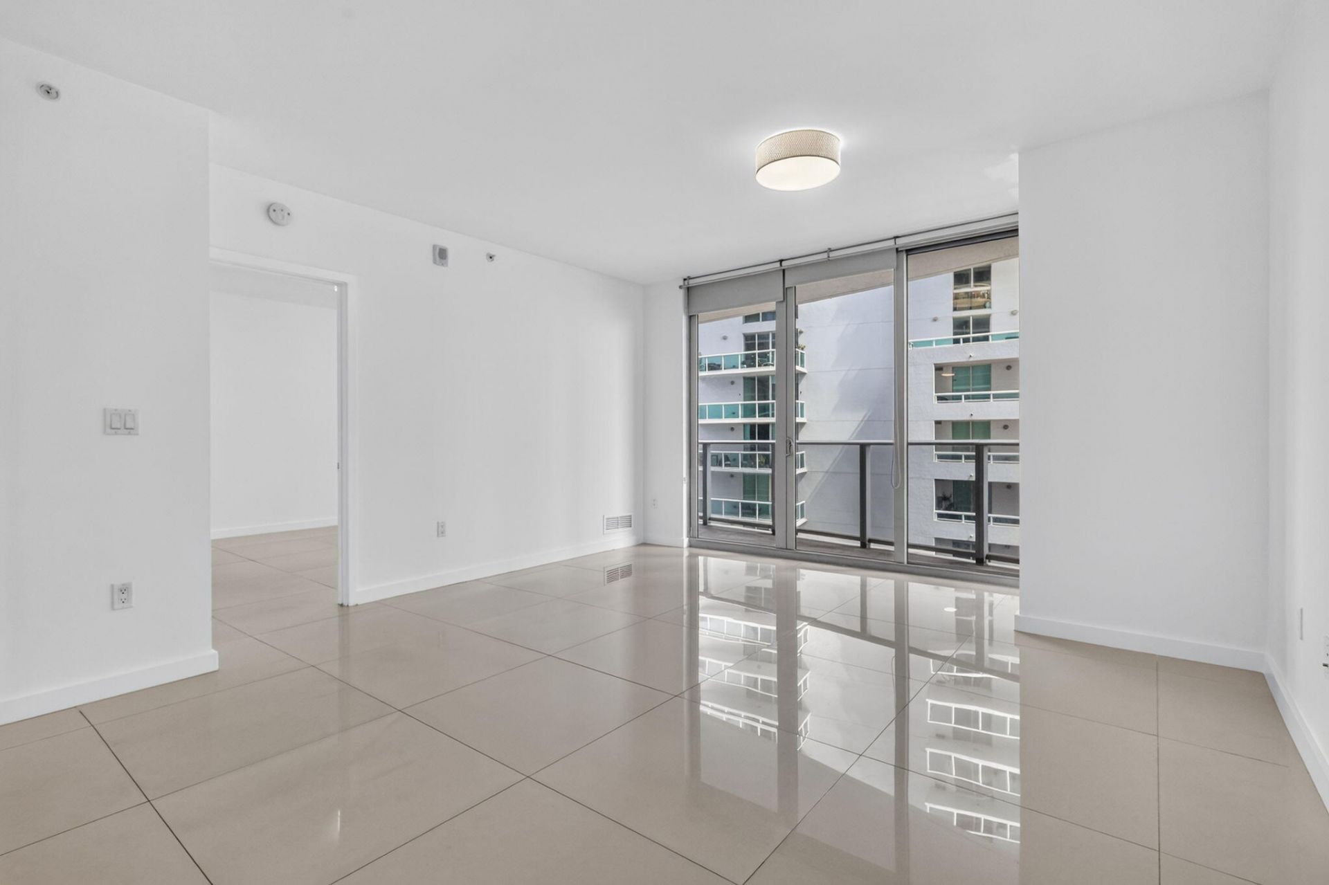 488 NE 18th Street, Unit 807, Miami, FL 33132 Photo