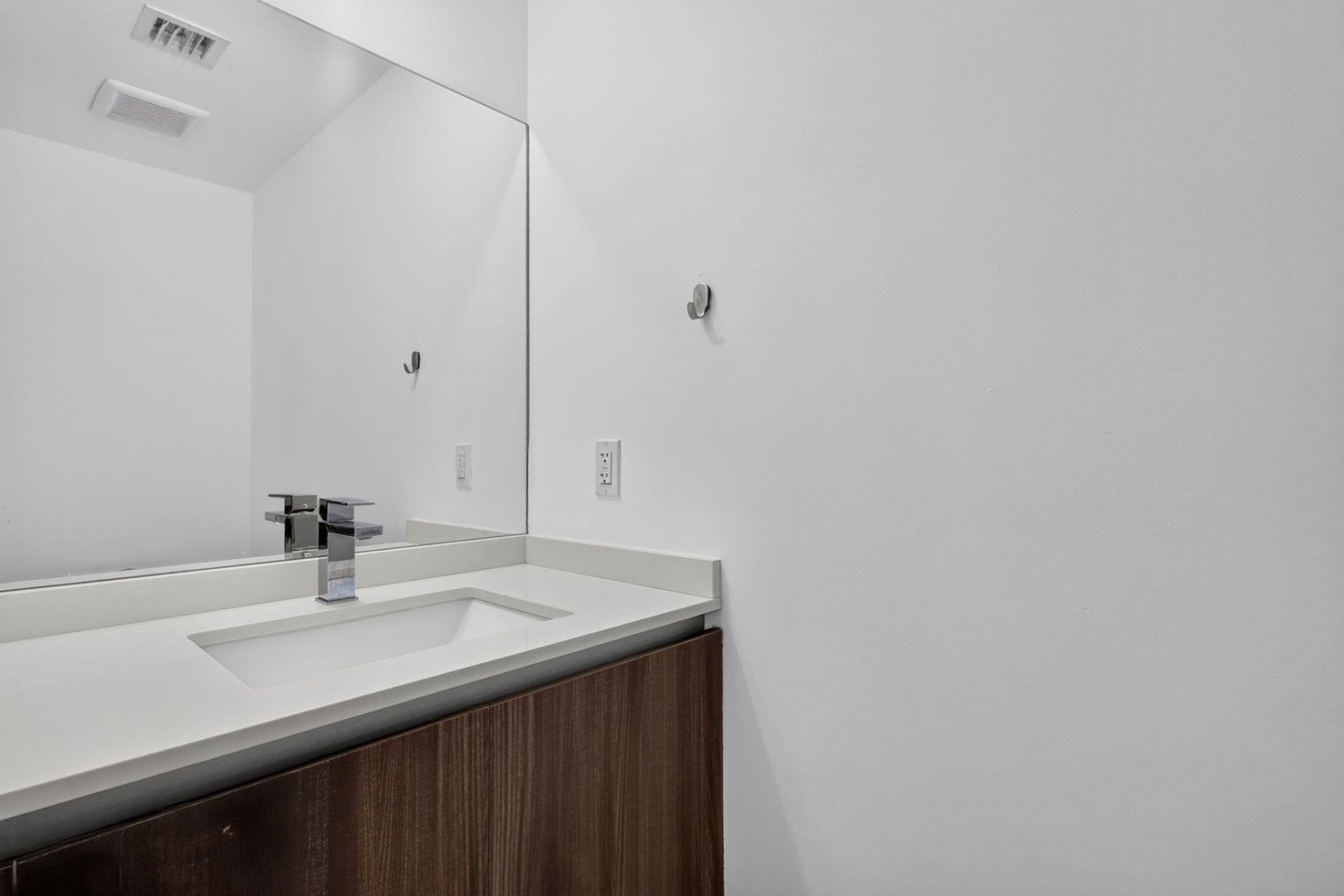 488 NE 18th Street, Unit 807, Miami, FL 33132 Photo