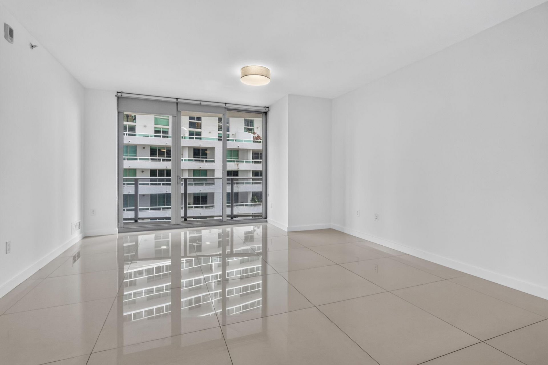 488 NE 18th Street, Unit 807, Miami, FL 33132 Photo