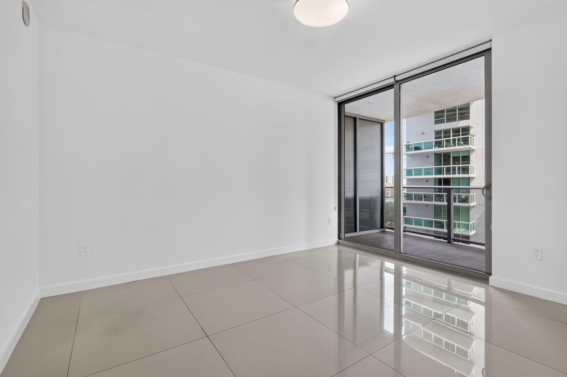 488 NE 18th Street, Unit 807, Miami, FL 33132 Photo