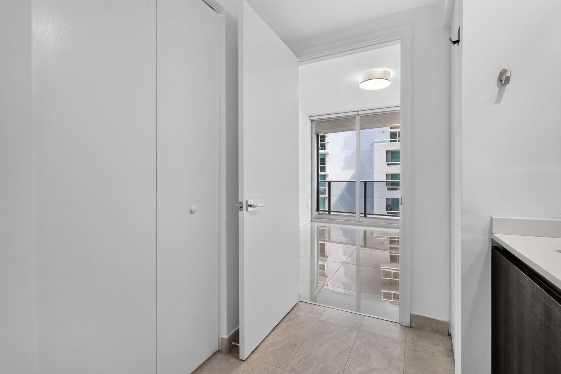 488 NE 18th Street, Unit 807, Miami, FL 33132 Photo