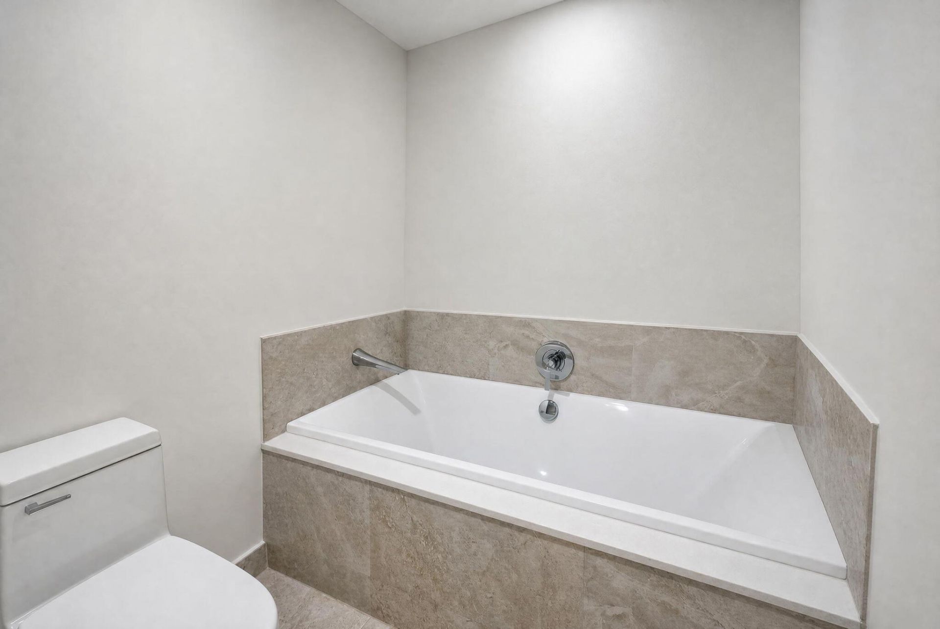 488 NE 18th Street, Unit 807, Miami, FL 33132 Photo