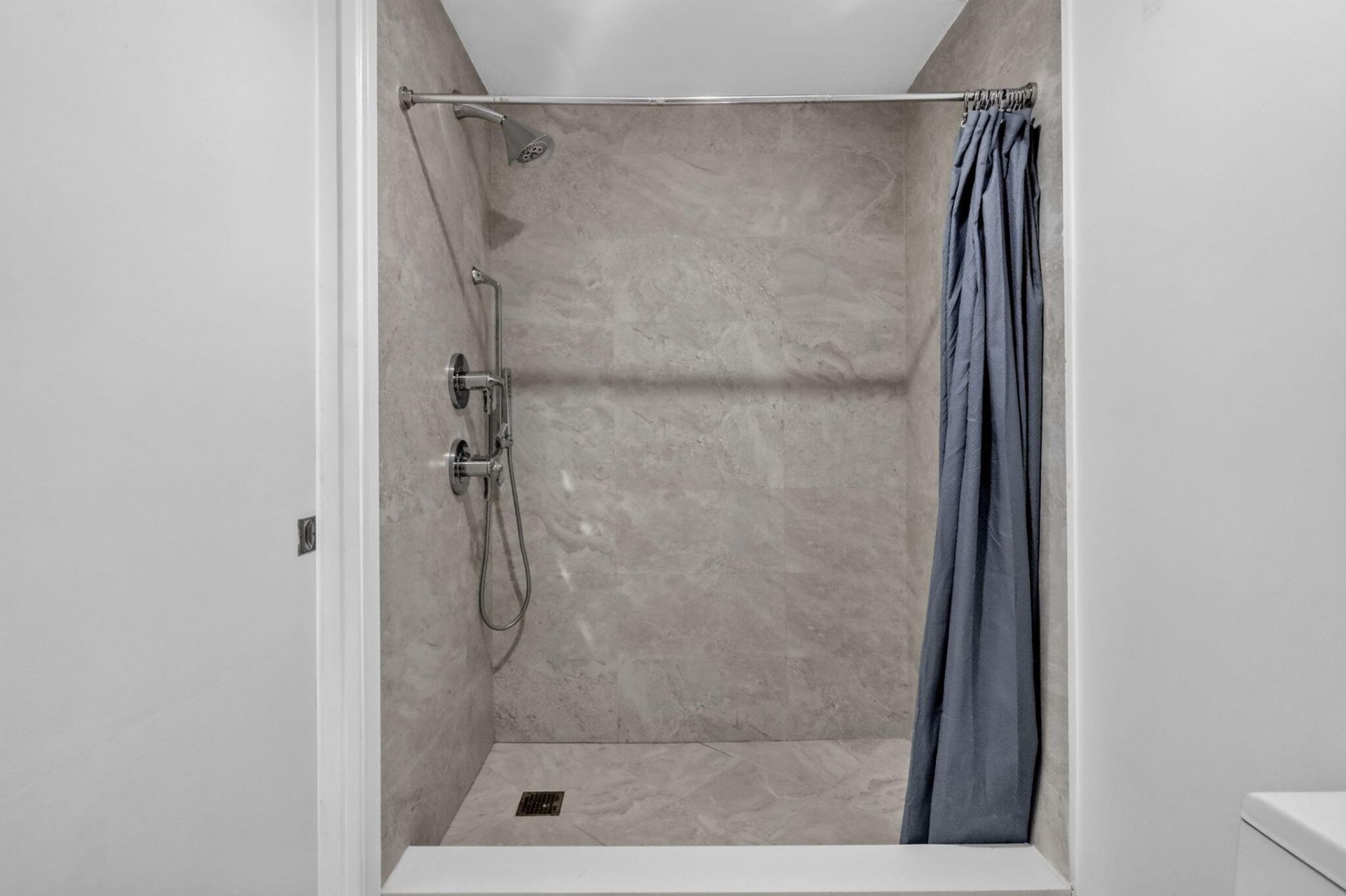 488 NE 18th Street, Unit 807, Miami, FL 33132 Photo