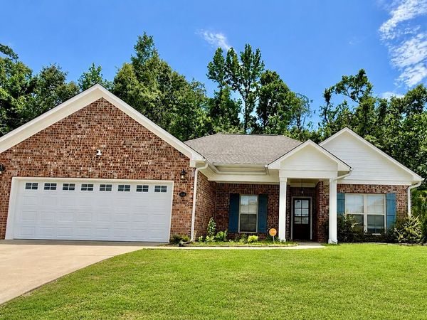 1049 Pebble Creek, Oxford, MS 38655