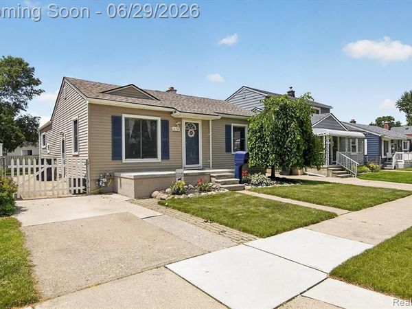 672 8th Street, Wyandotte, MI 48192