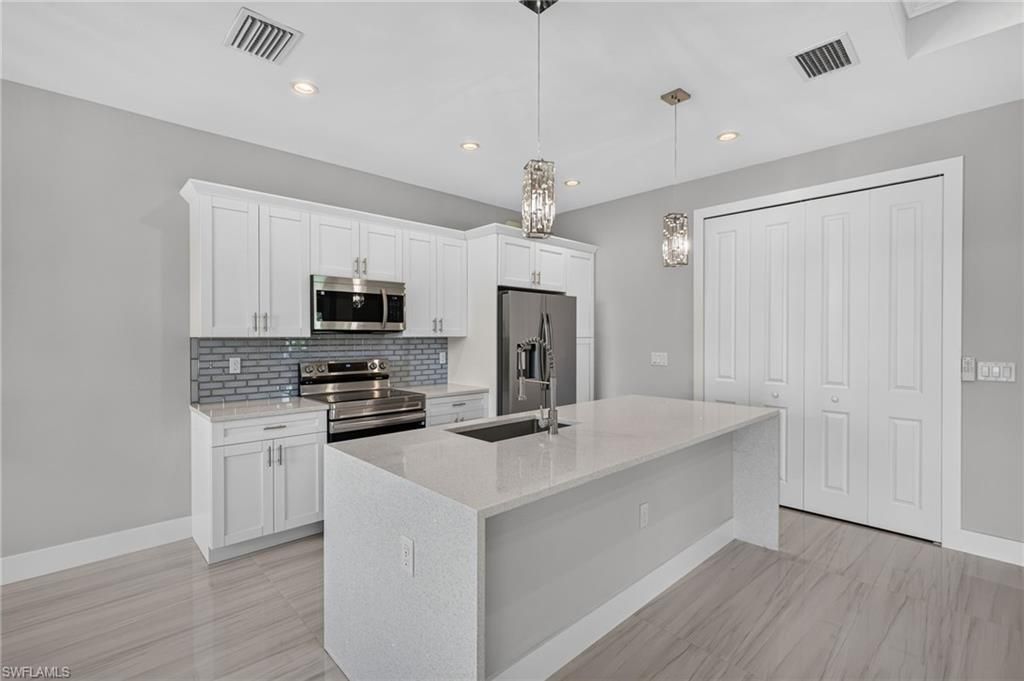 5013/5015 25th St Sw, Lehigh Acres, FL 33973 Photo
