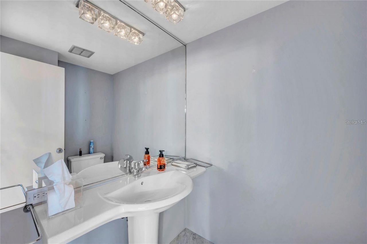 1 Beach Drive Se, Unit 1309, Saint Petersburg, FL 33701 Photo