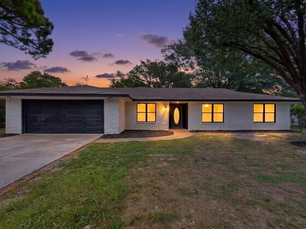 2821 Mccarley Drive, Commerce, TX 75428