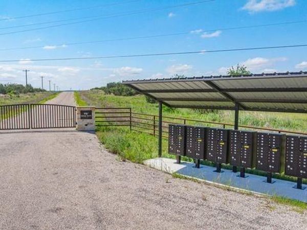1195 Valley Ranch Road, Glen Rose, TX 76043