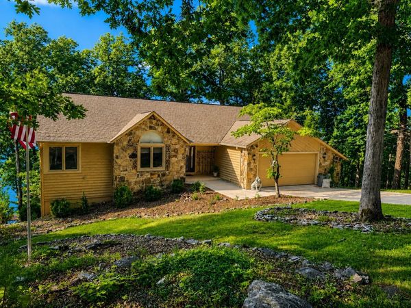 45 Markham Ter , Crossville, TN 38558