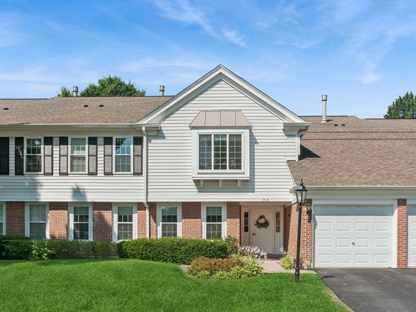513 Kingsmill Lane, Unit C, Prospect Heights, IL 60070