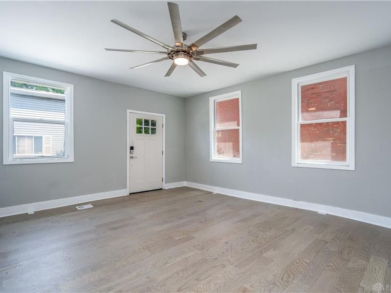 913 Charlotte Street, Hamilton, OH 45214 Photo 9