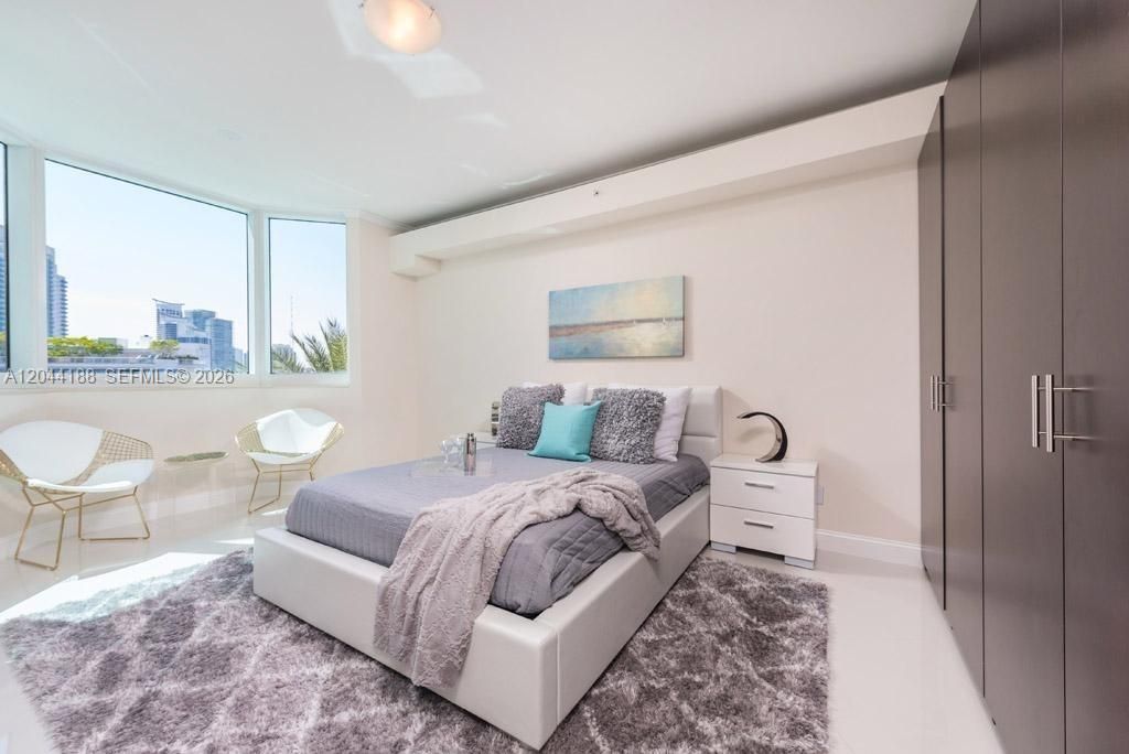 300 S Pointe Dr, Unit 706, Miami Beach, FL 33139 Photo