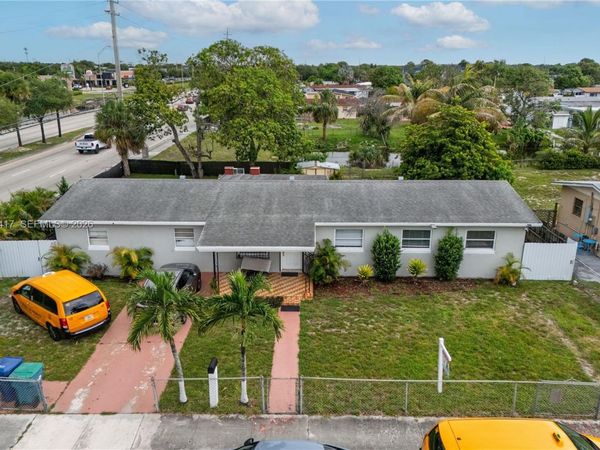 5631 NW 174th Dr , Miami Gardens, FL 33055