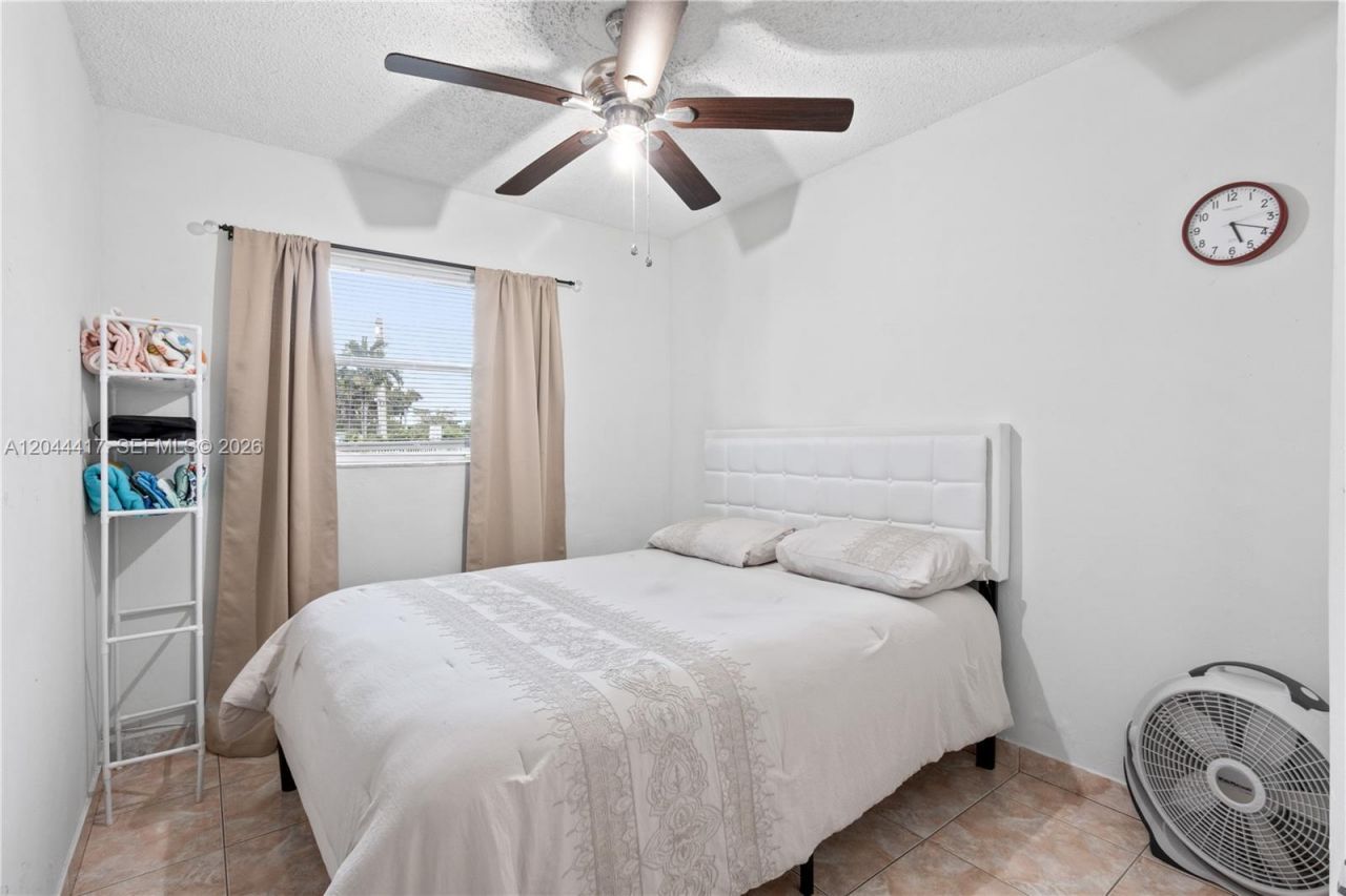 5631 NW 174th Dr, Miami Gardens, FL 33055 Photo