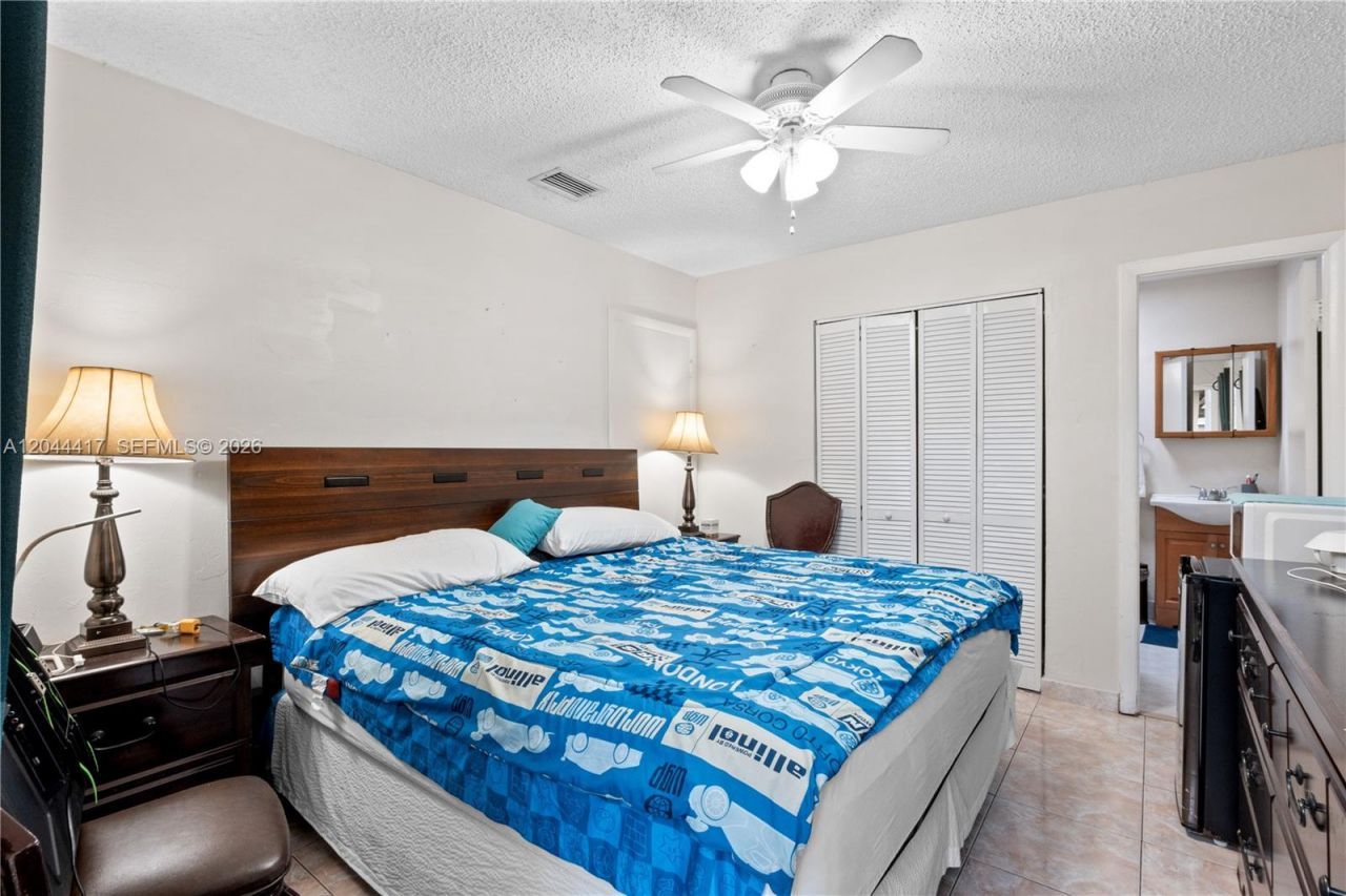5631 NW 174th Dr, Miami Gardens, FL 33055 Photo