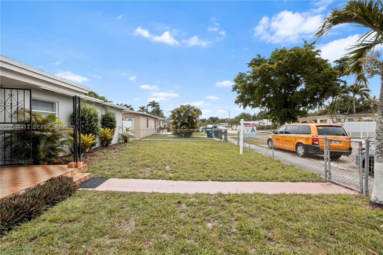 5631 NW 174th Dr, Miami Gardens, FL 33055 Photo