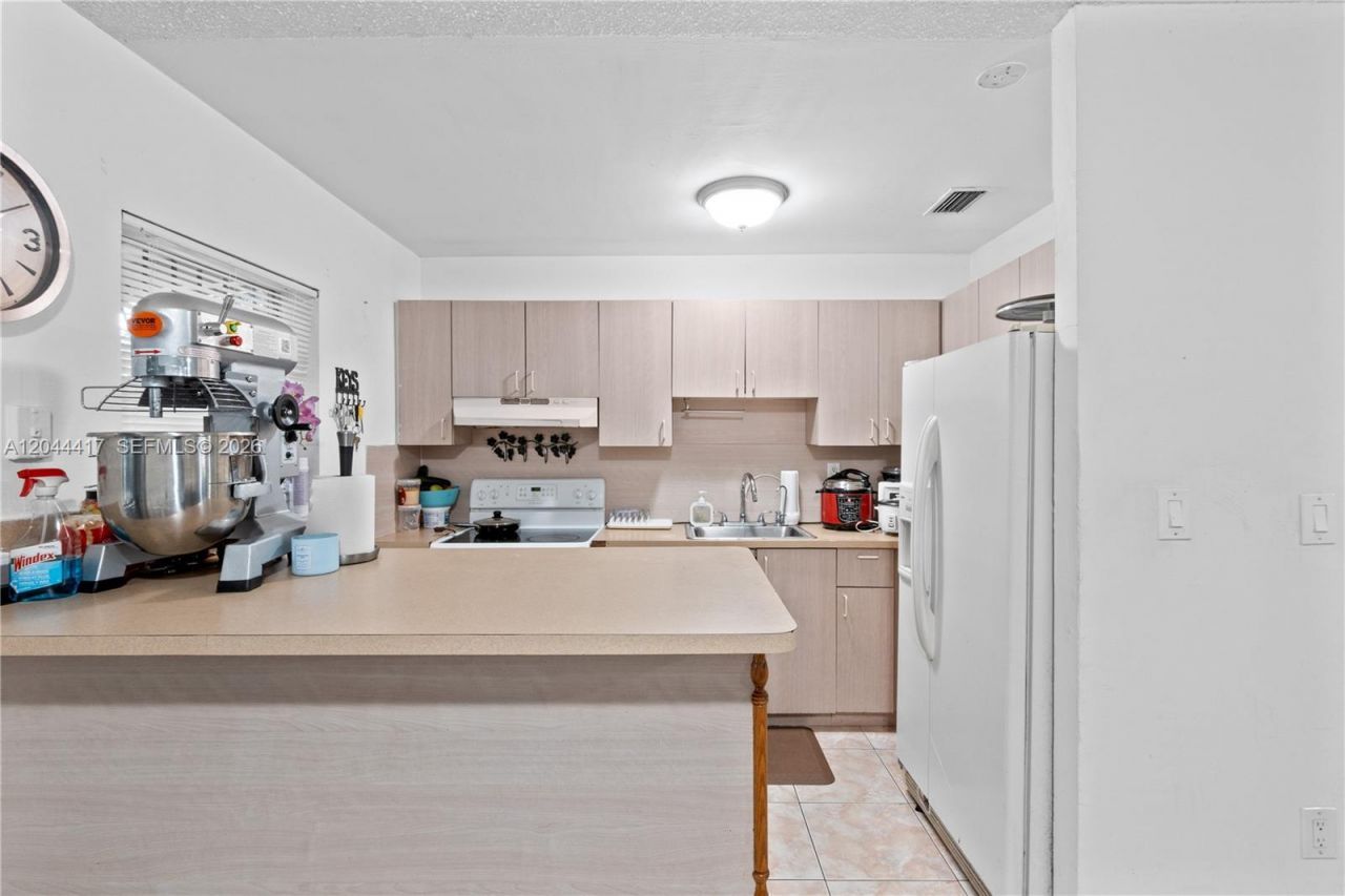 5631 NW 174th Dr, Miami Gardens, FL 33055 Photo