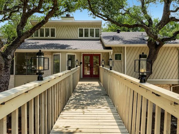 9302 Rolling Oaks TRL, Austin, TX 78750