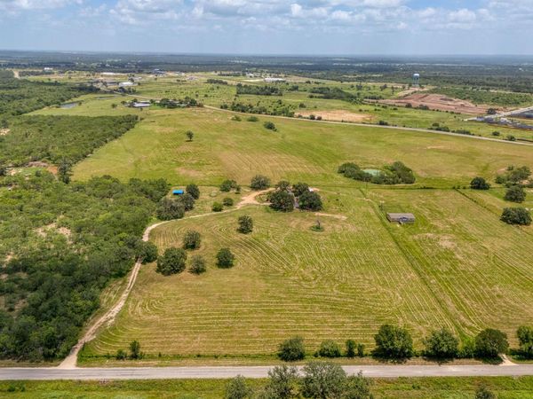 3291 Washburn RD, Luling, TX 78648