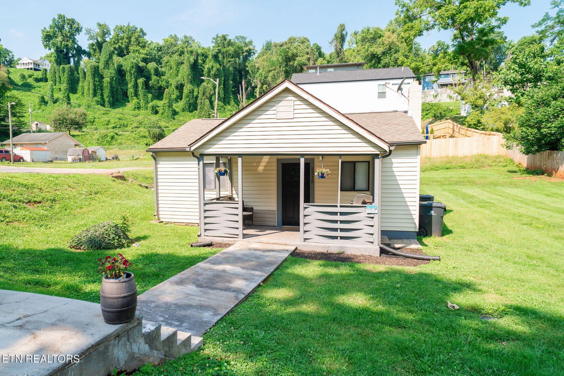 2315 Atchley St, Knoxville, TN 37920 Main Photo