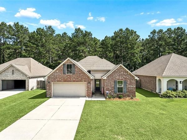 12372 PARMA Circle , Covington, LA 70435