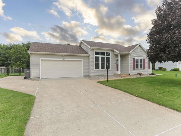 23401 Arbor Pointe Drive, South Bend, IN 46628