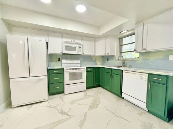 5630 Hollywood Boulevard, Hollywood, FL 33021