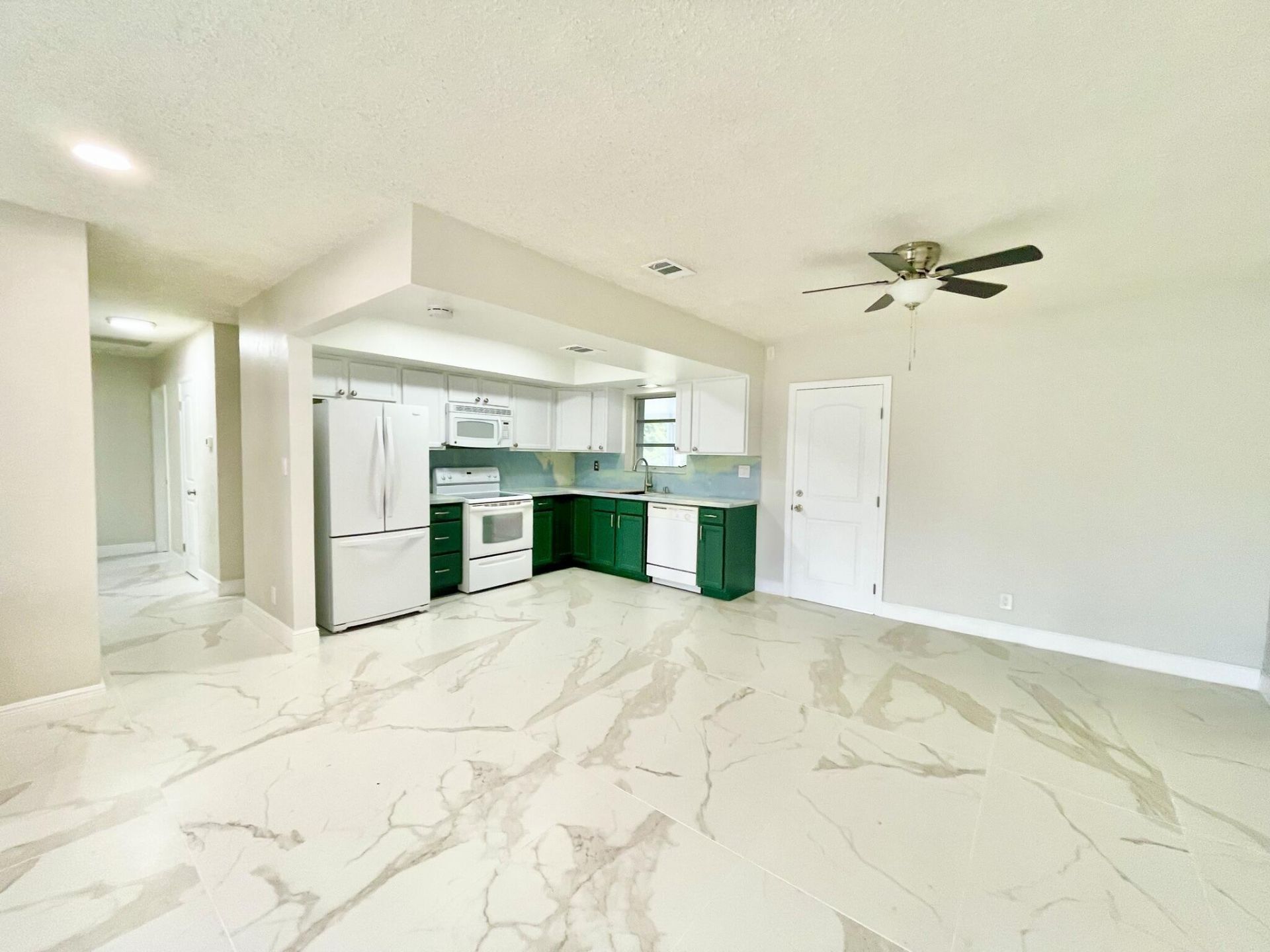 5630 Hollywood Boulevard, Hollywood, FL 33021 Photo