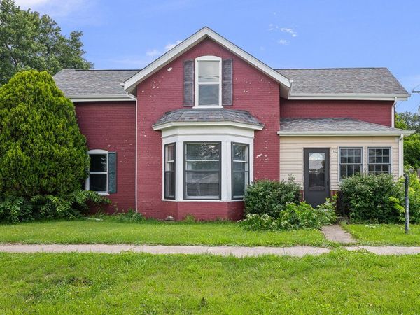 1408 13TH Street , Viola, IL 61486