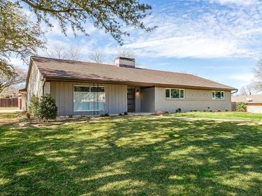 6940 Bal Lake Drive, Fort Worth, TX 76116