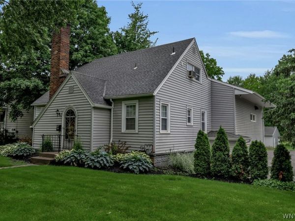 427-429 Pine Street , Lockport, NY 14094